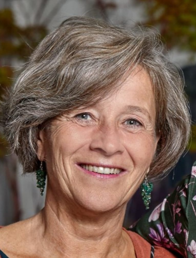 Sabine von Heyking, freie Trauerrednerin aus Chemnitz, Porträtaufnahme
